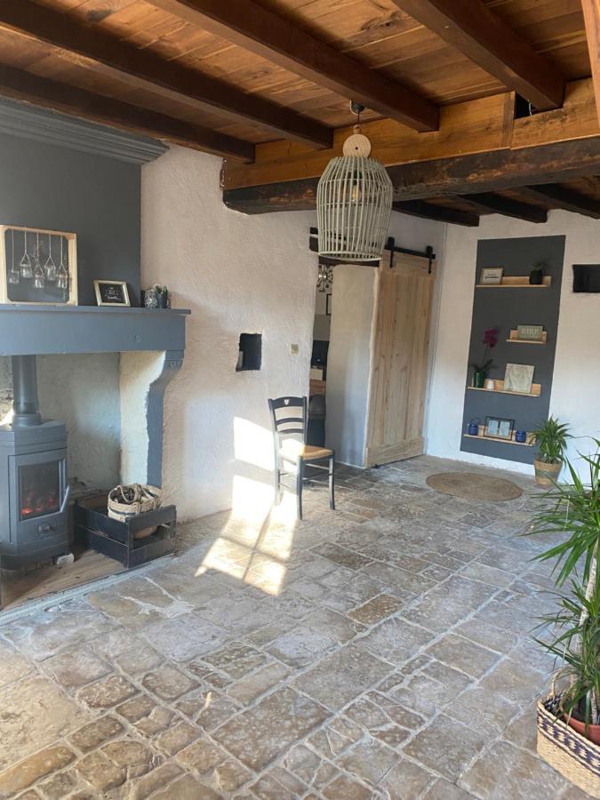 La Maison Du Commandeur Maine-de-Boixe Bagian luar foto