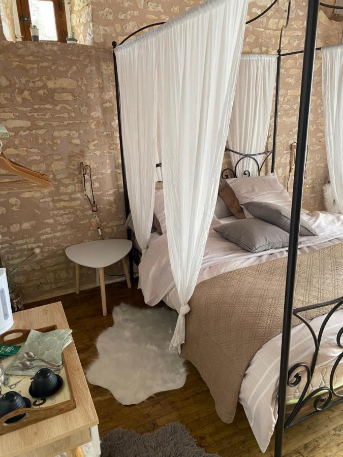 La Maison Du Commandeur Maine-de-Boixe Bagian luar foto