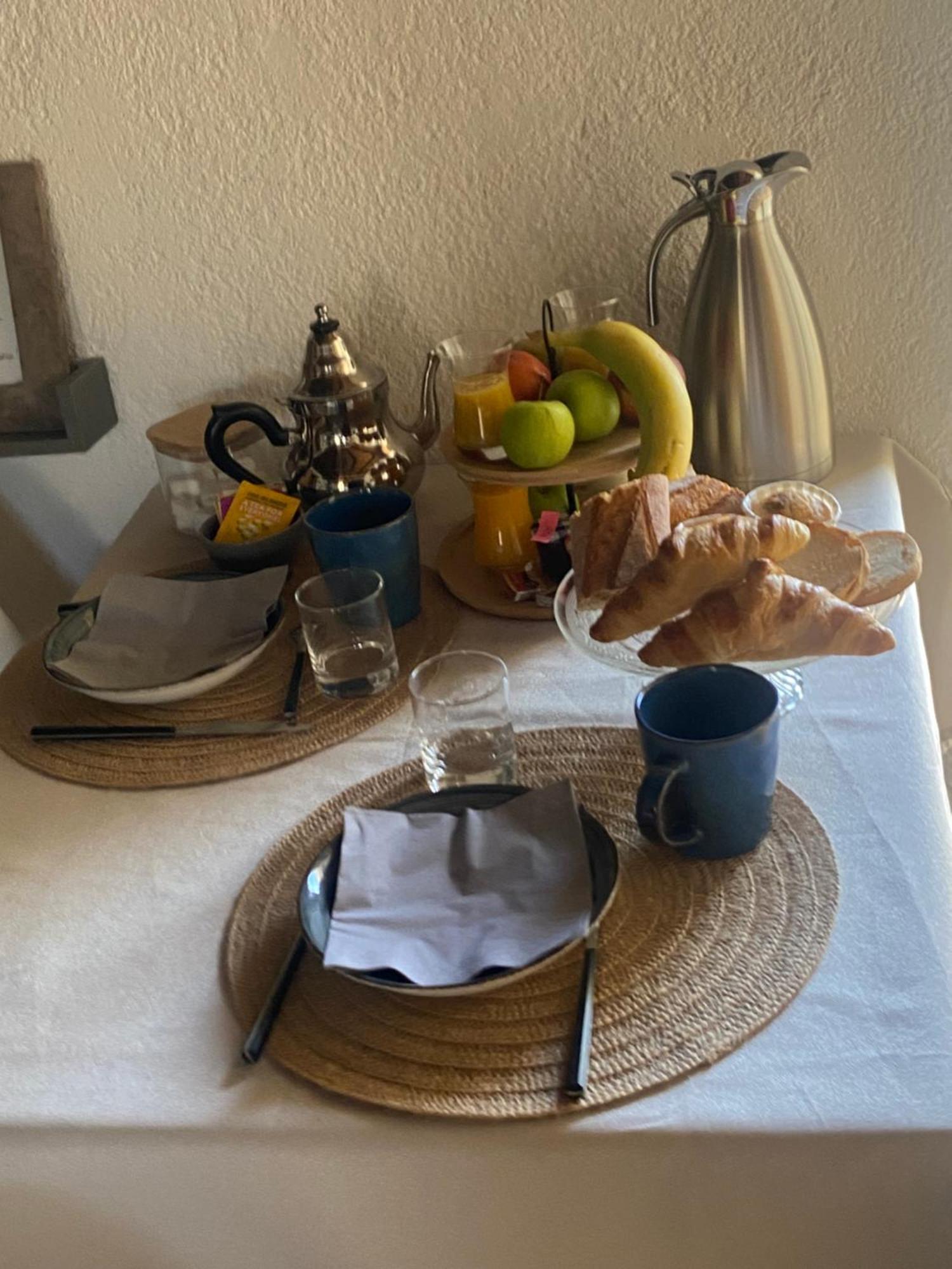 La Maison Du Commandeur Maine-de-Boixe Bagian luar foto